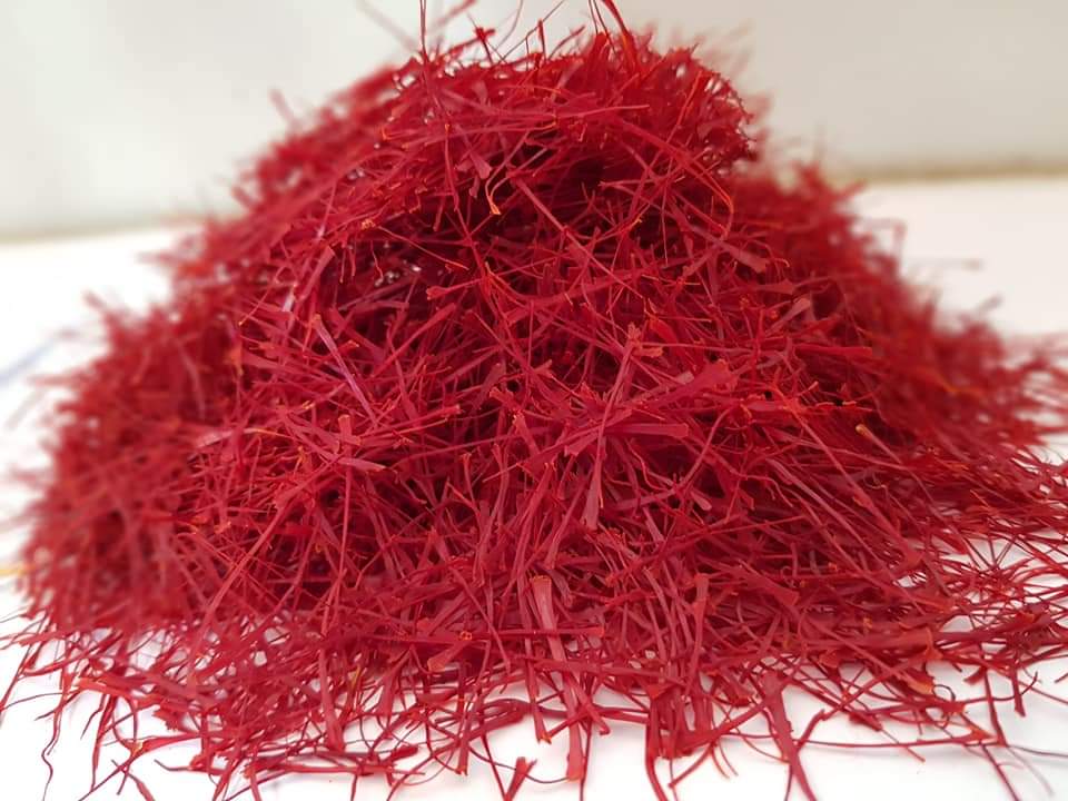 Super Negin saffron macro